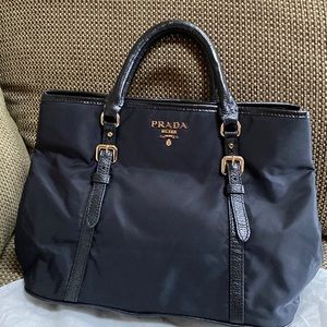Prada Handbag black Preloved